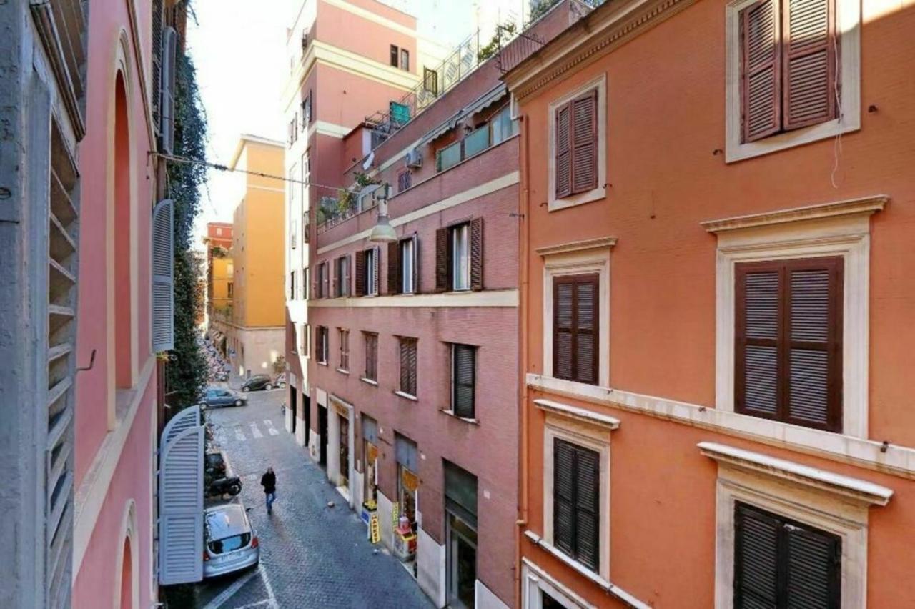 Apartment Borgo Vittorio Rom